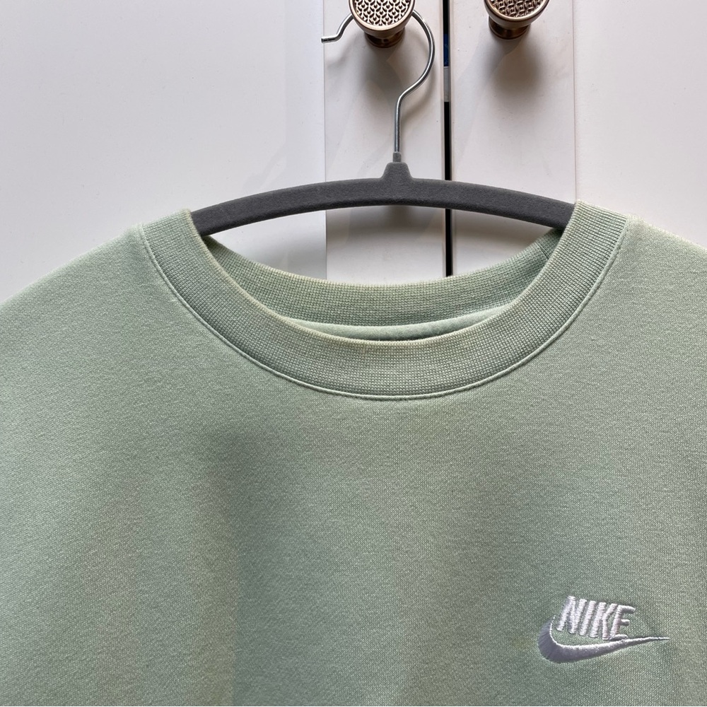 Nike Crewneck Sweatshirt in seafoam color - Picture 3 of 7